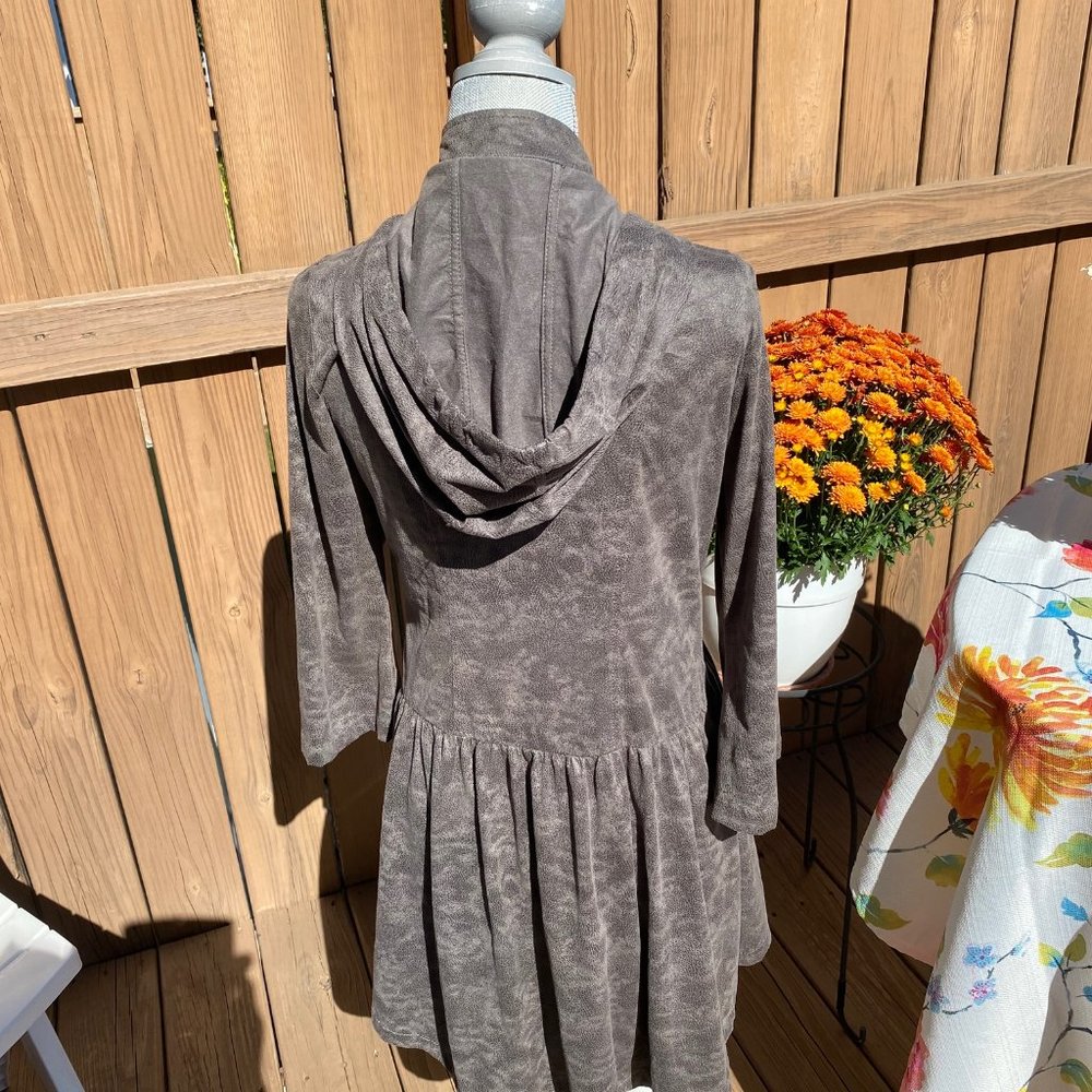 Miilla Clothing Gray/Green Unique Hooded Lightweight Jacket Excellent Condition